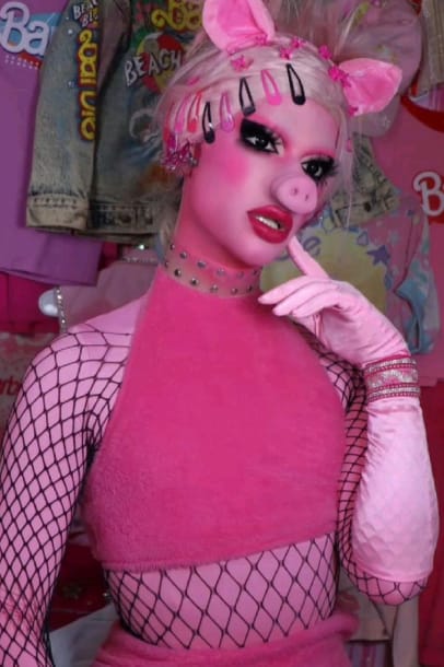 Gorgeous Piggy Lady